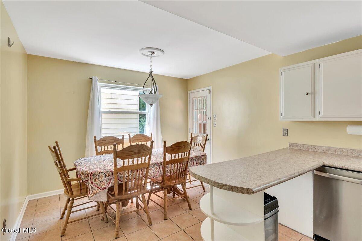 261 Donald Avenue Schenectady NY 12304