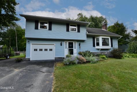 6 Gretel Terrace Ballston Lake NY 12065