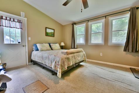 6 Gretel Terrace Ballston Lake NY 12065
