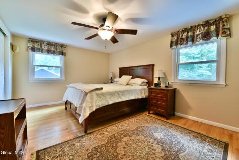 6 Gretel Terrace Ballston Lake NY 12065