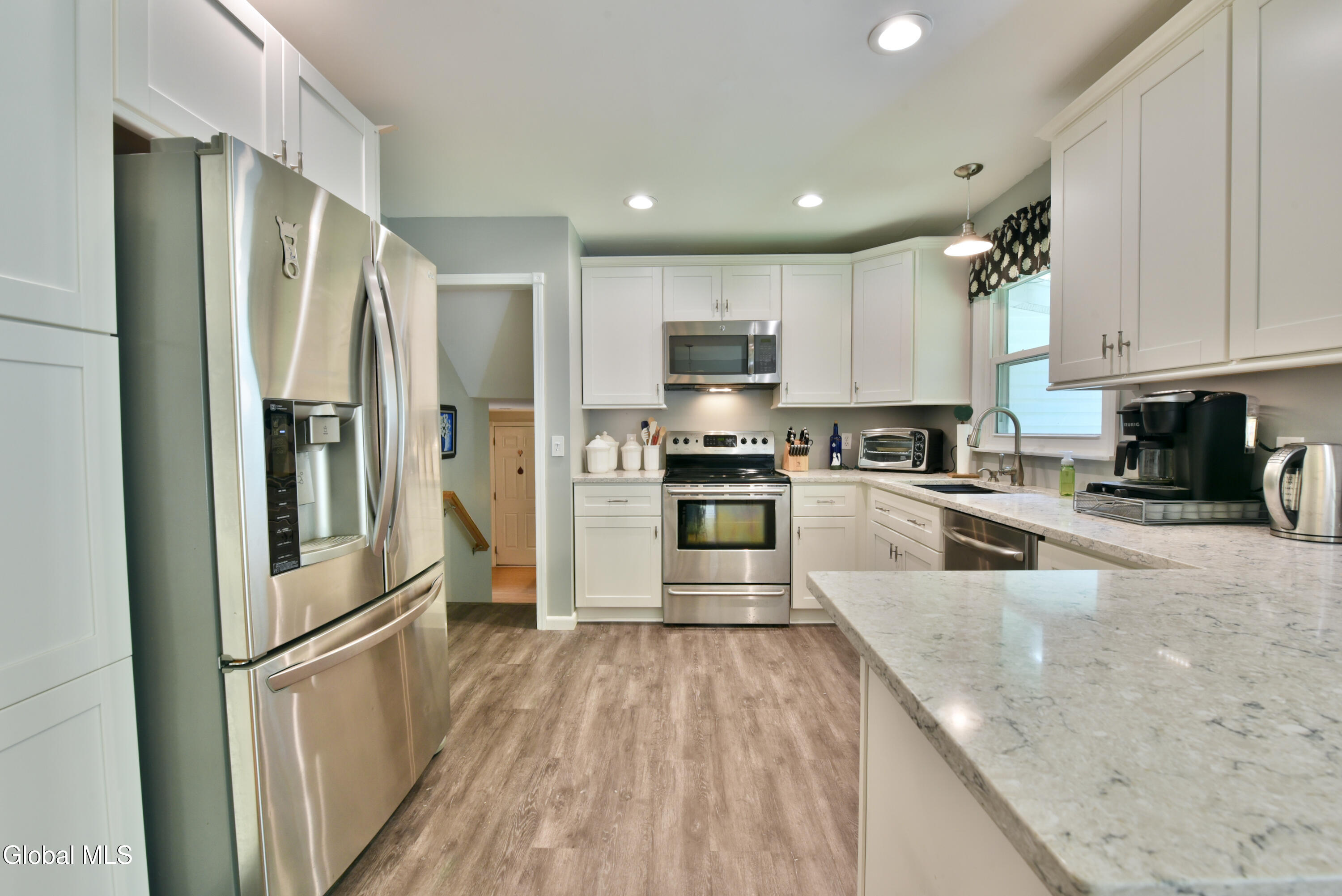 6 Gretel Terrace Ballston Lake NY 12065