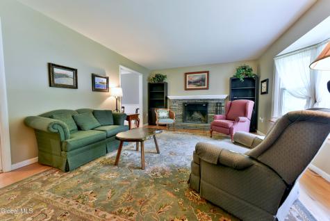 6 Gretel Terrace Ballston Lake NY 12065