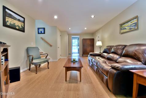 6 Gretel Terrace Ballston Lake NY 12065