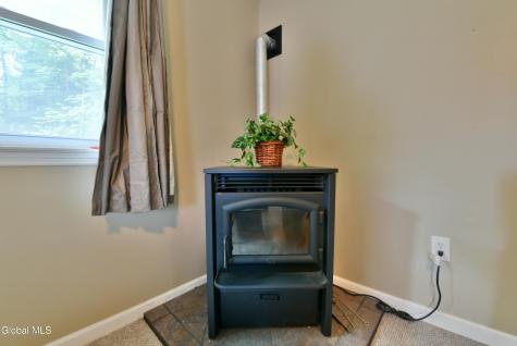6 Gretel Terrace Ballston Lake NY 12065