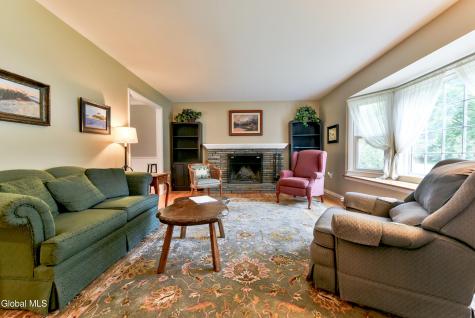 6 Gretel Terrace Ballston Lake NY 12065