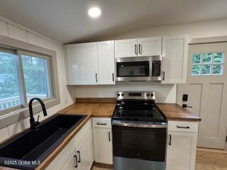 8 Read Drive Lake Luzerne NY 12846