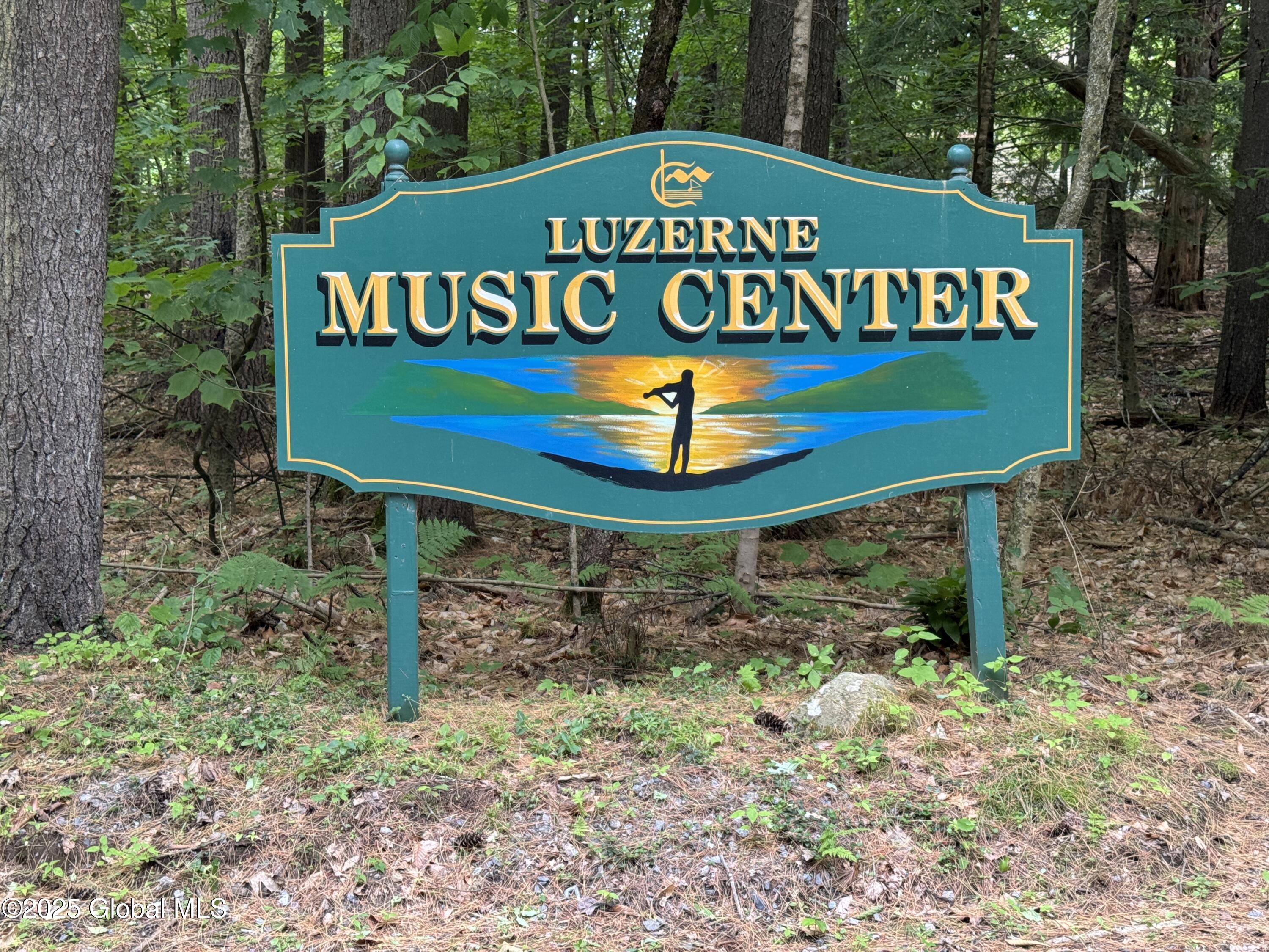 8 Read Drive Lake Luzerne NY 12846