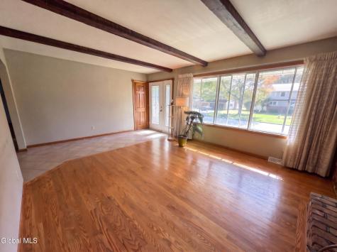 145 Fabian Drive Schenectady NY 12306
