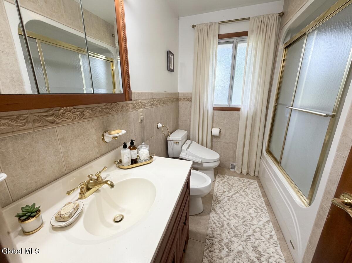 145 Fabian Drive Schenectady NY 12306