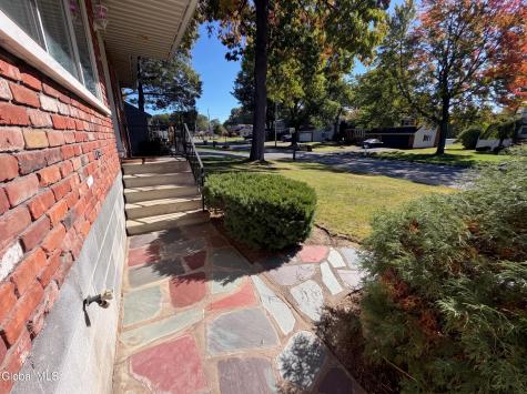 145 Fabian Drive Schenectady NY 12306