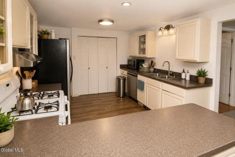 6 Tennessee Avenue Albany NY 12205