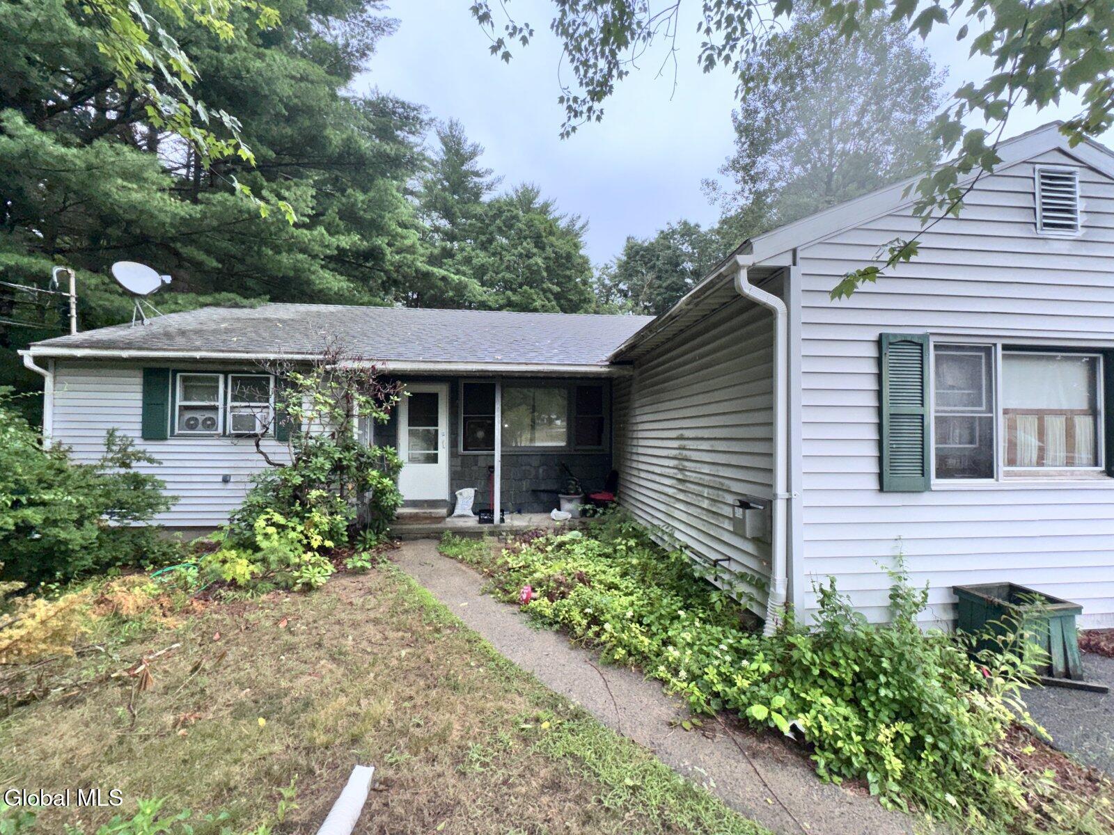 55 Merrit Road Moreau NY 12803