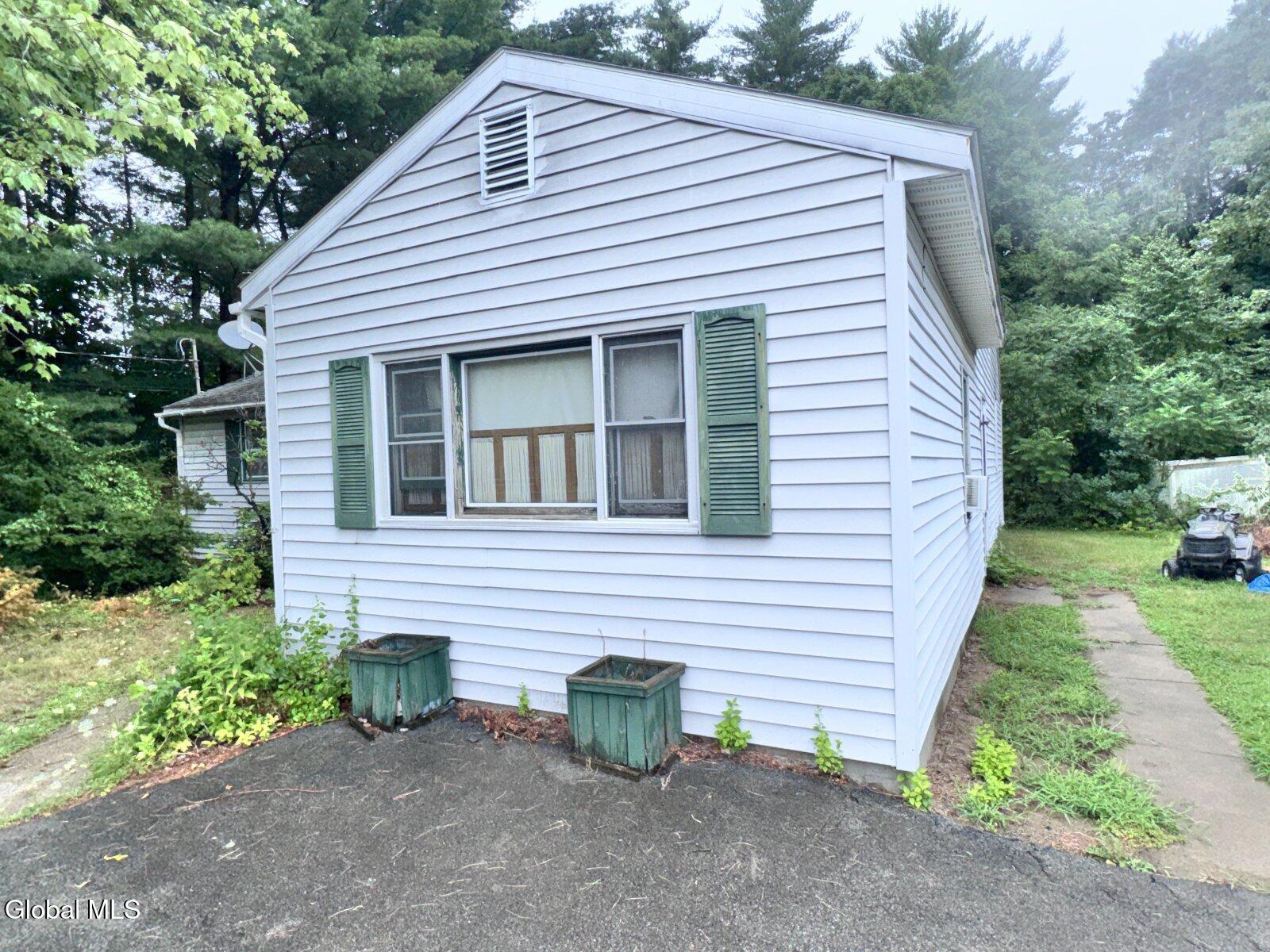 55 Merrit Road Moreau NY 12803