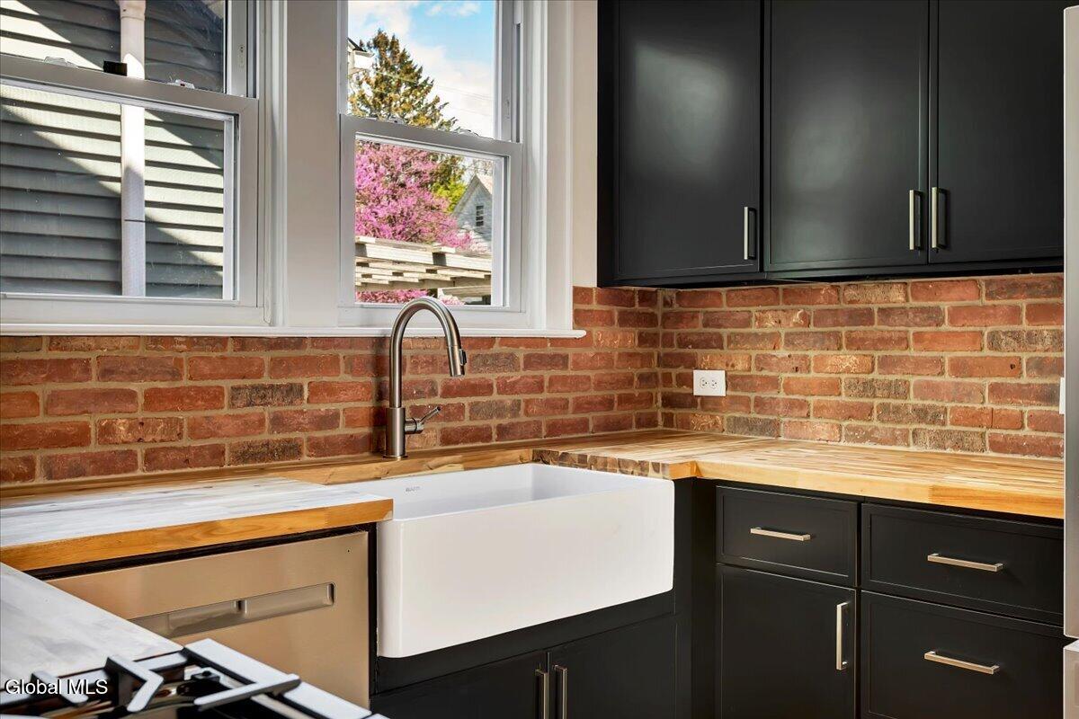 142 Bruce Street Scotia NY 12302
