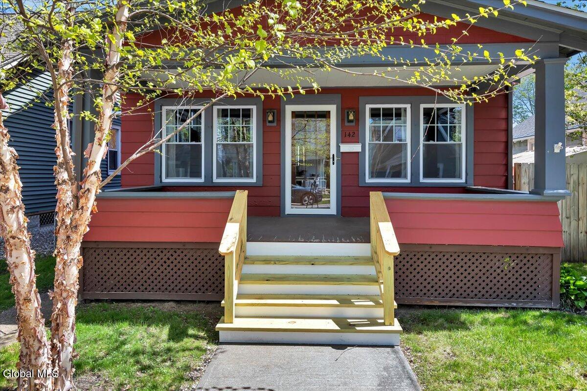 142 Bruce Street Scotia NY 12302