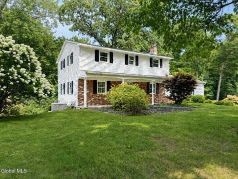 25 N Hill Drive Ballston Lake NY 12019