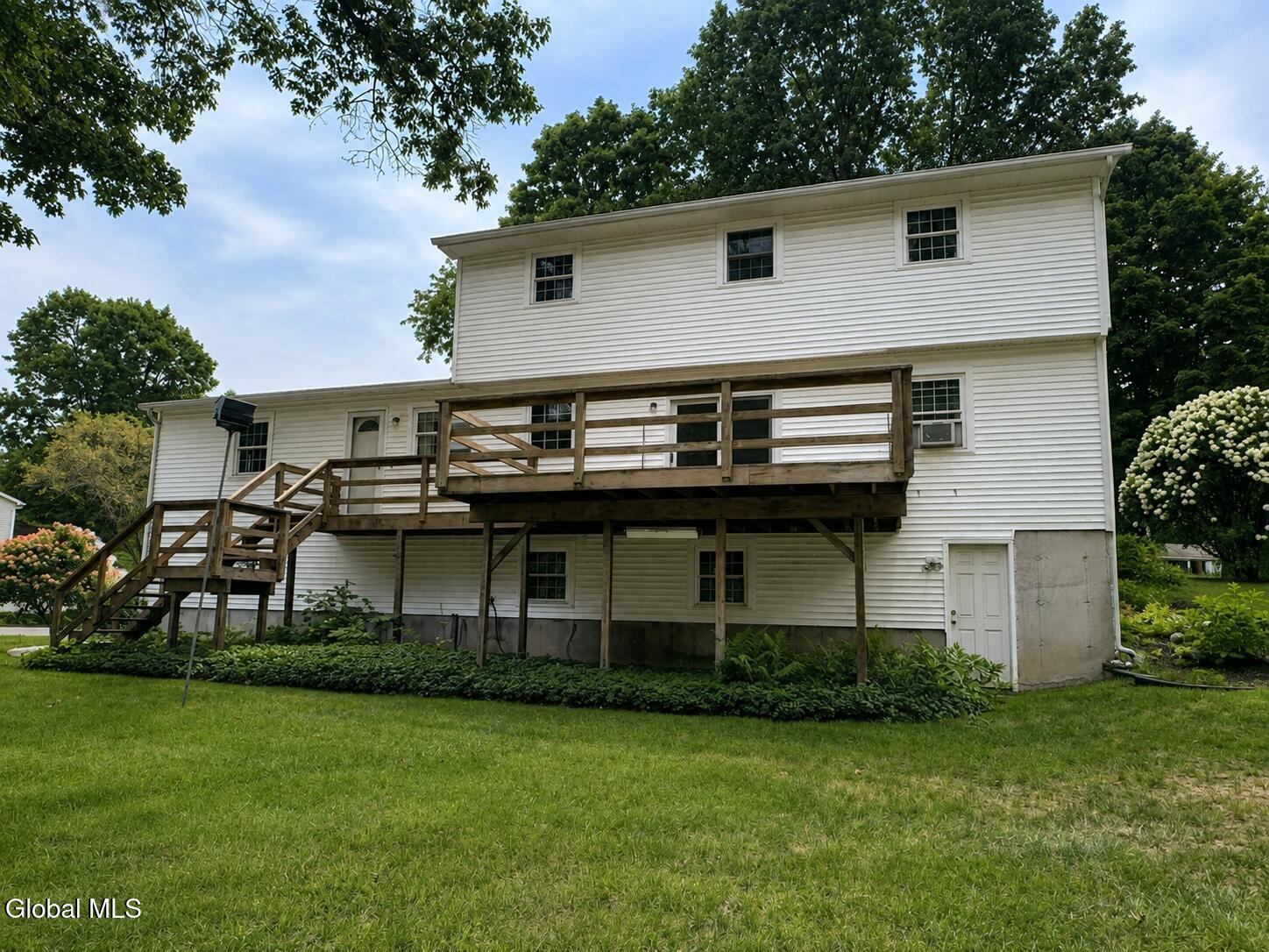 25 N Hill Drive Ballston Lake NY 12019