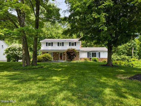 25 N Hill Drive Ballston Lake NY 12019