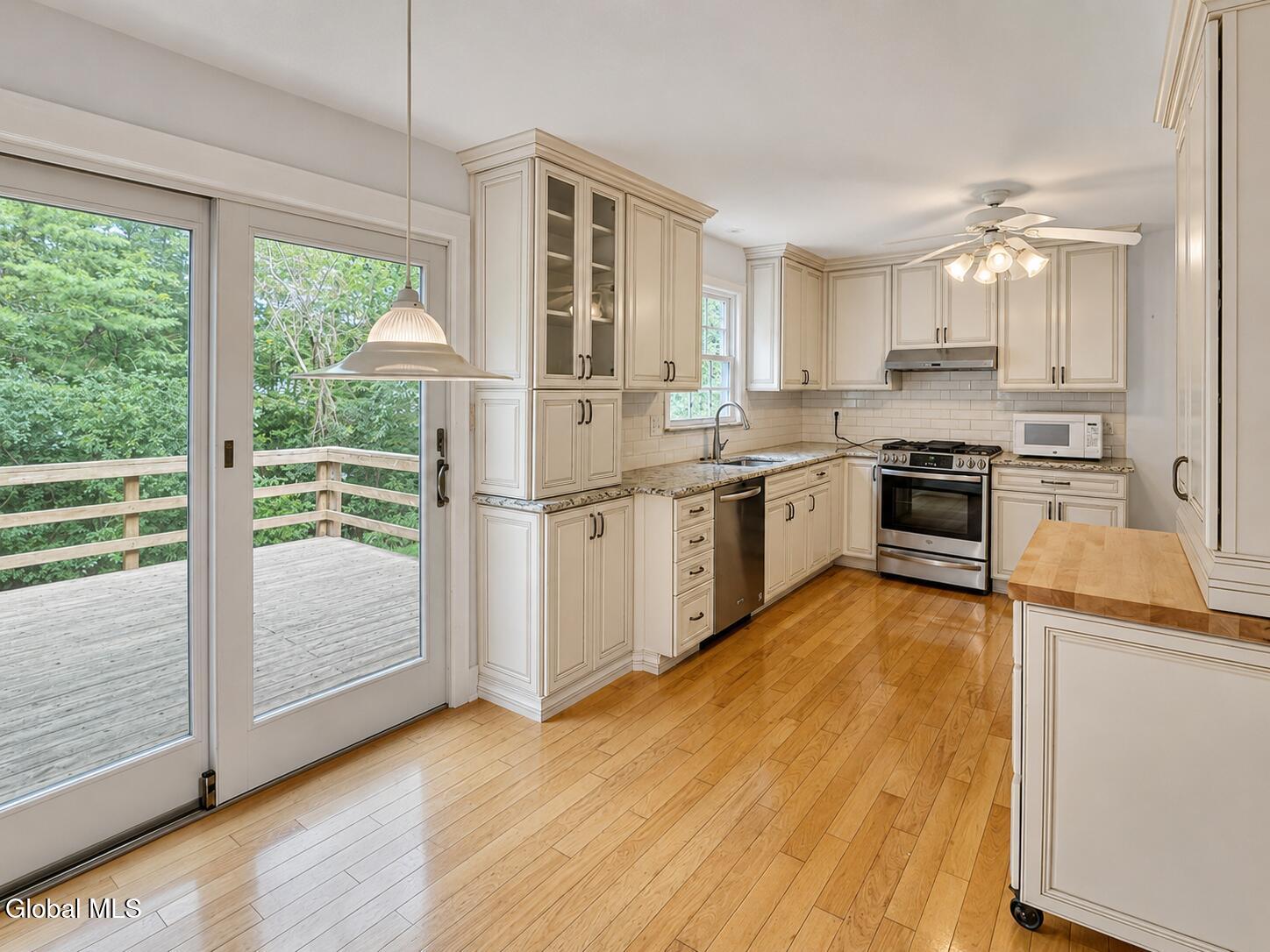 25 N Hill Drive Ballston Lake NY 12019
