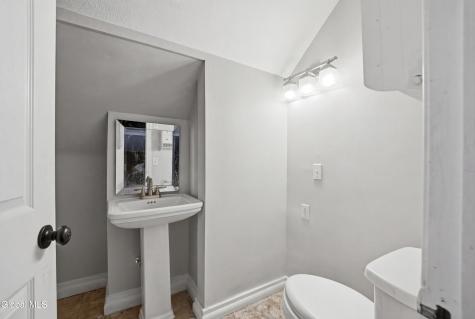 1327 Baker Avenue Schenectady NY 12309