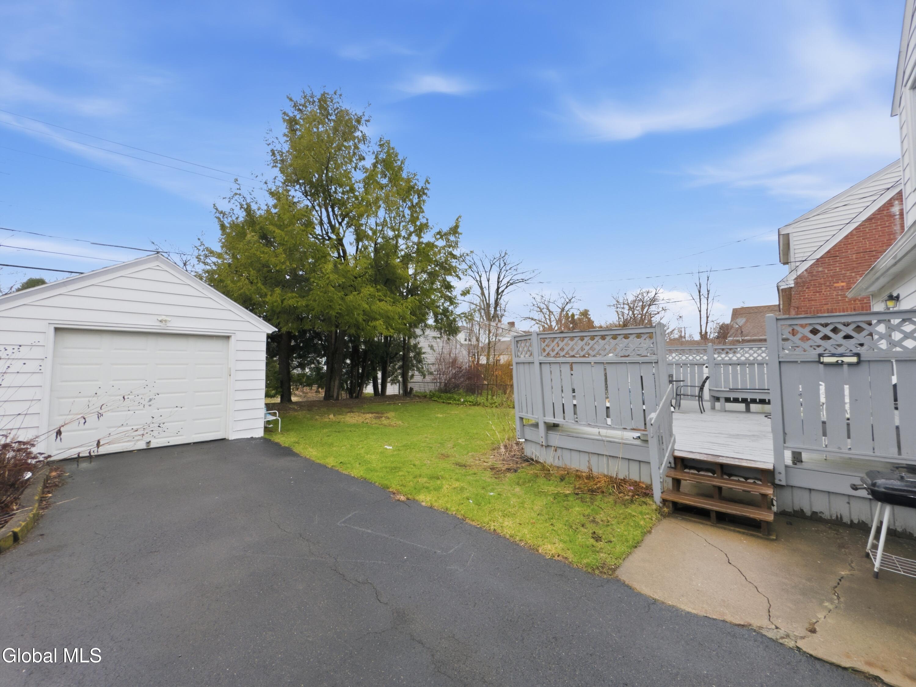 1327 Baker Avenue Schenectady NY 12309