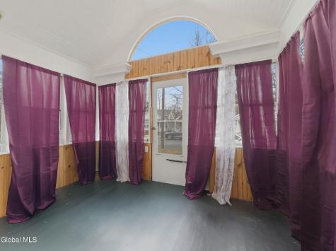 1327 Baker Avenue Schenectady NY 12309