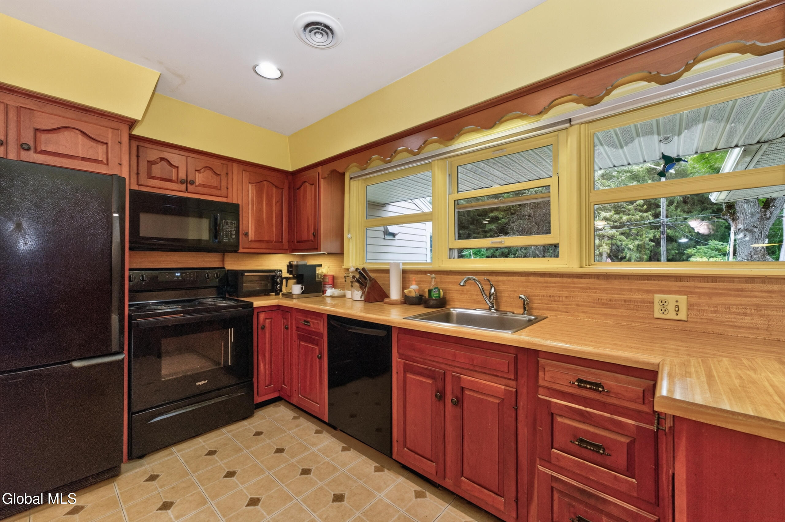 887 Morgan Avenue Niskayuna NY 12309
