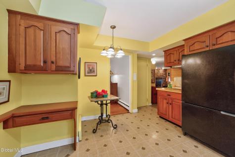 887 Morgan Avenue Niskayuna NY 12309
