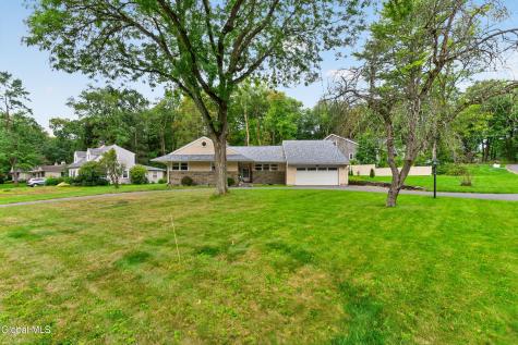 887 Morgan Avenue Niskayuna NY 12309