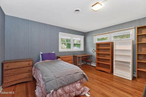887 Morgan Avenue Niskayuna NY 12309