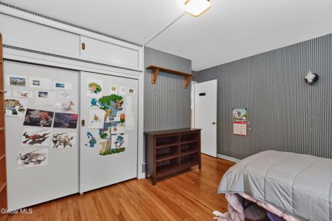 887 Morgan Avenue Niskayuna NY 12309