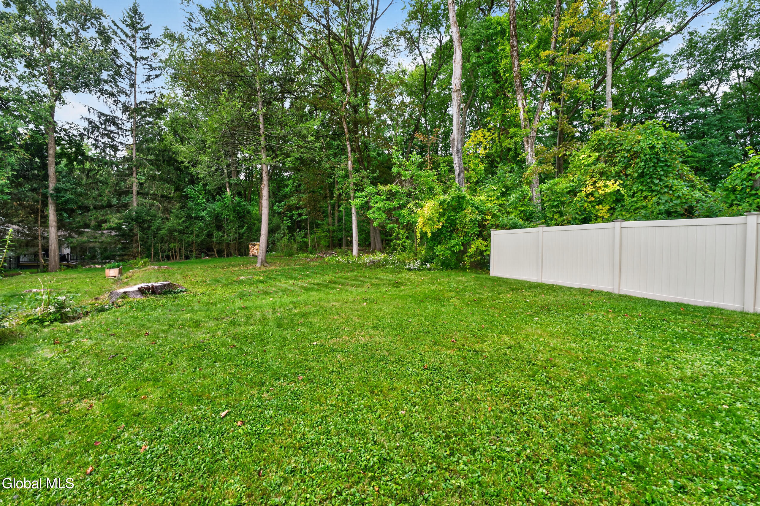 887 Morgan Avenue Niskayuna NY 12309