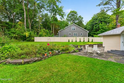 887 Morgan Avenue Niskayuna NY 12309