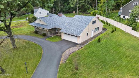887 Morgan Avenue Niskayuna NY 12309