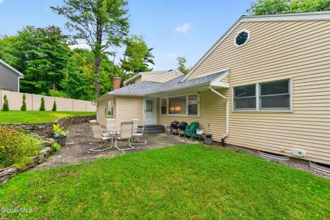 887 Morgan Avenue Niskayuna NY 12309