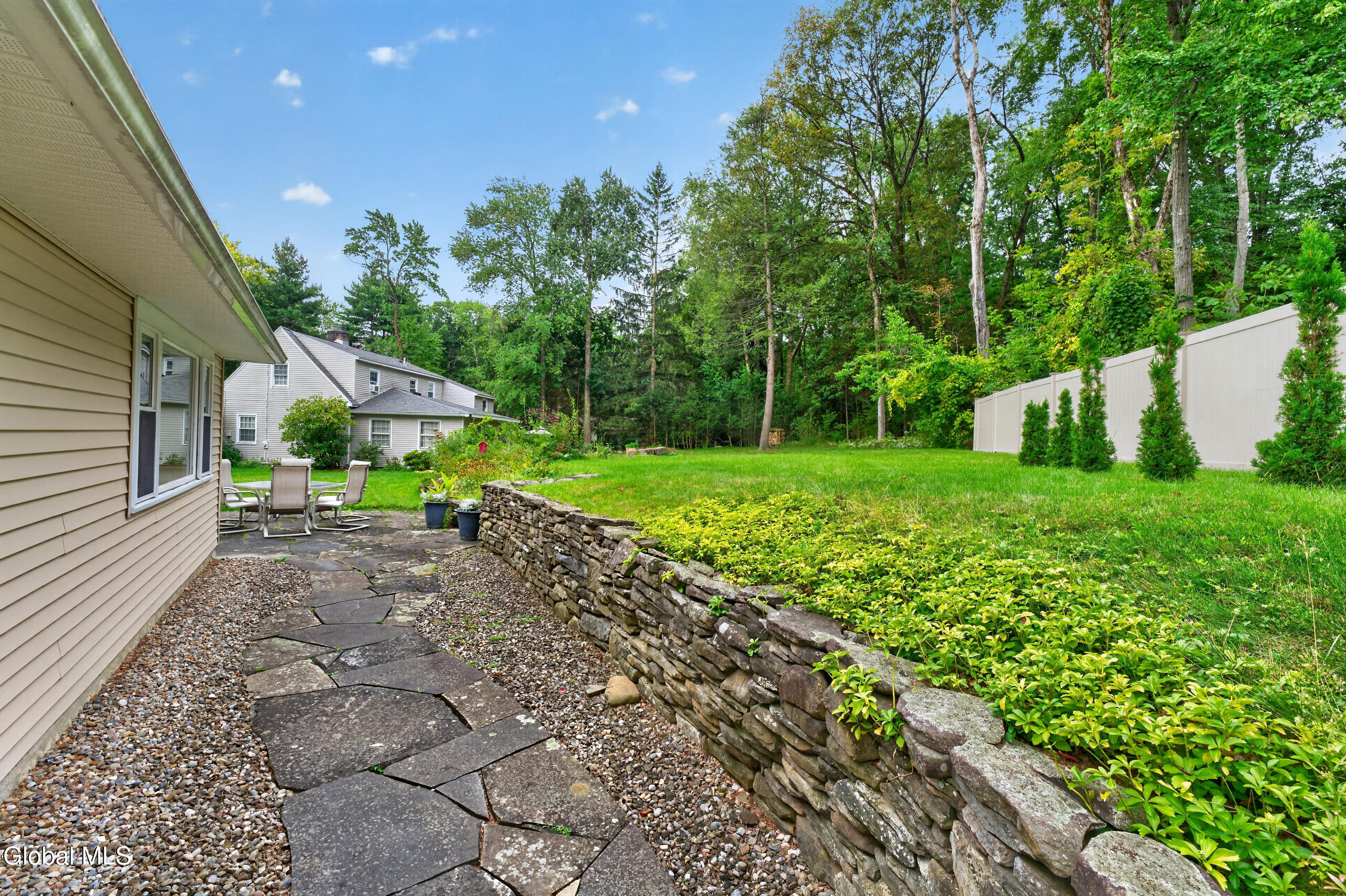 887 Morgan Avenue Niskayuna NY 12309