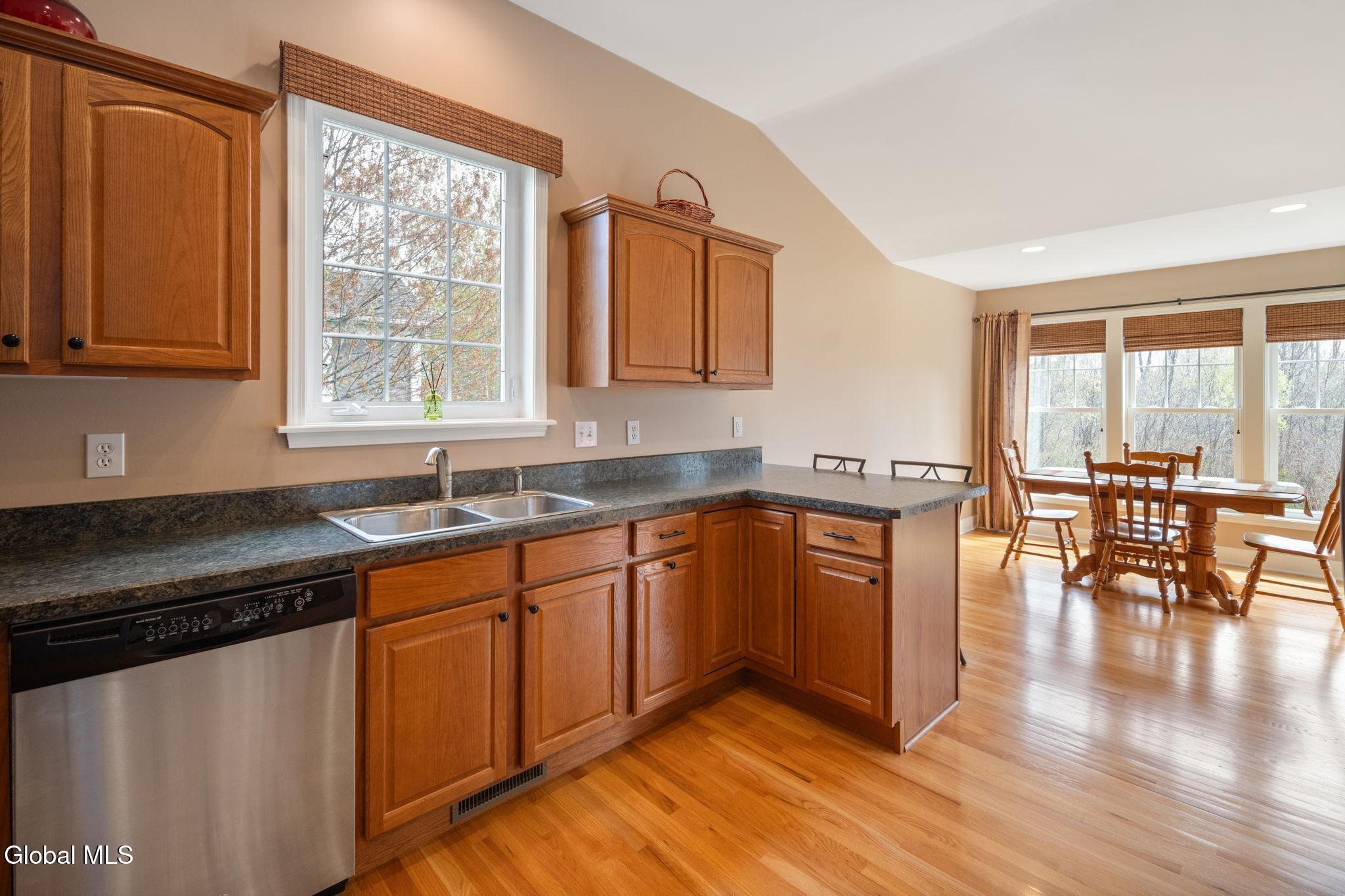 37 Gladstone Circle Mechanicville NY 12118
