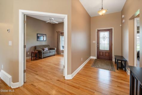 37 Gladstone Circle Mechanicville NY 12118