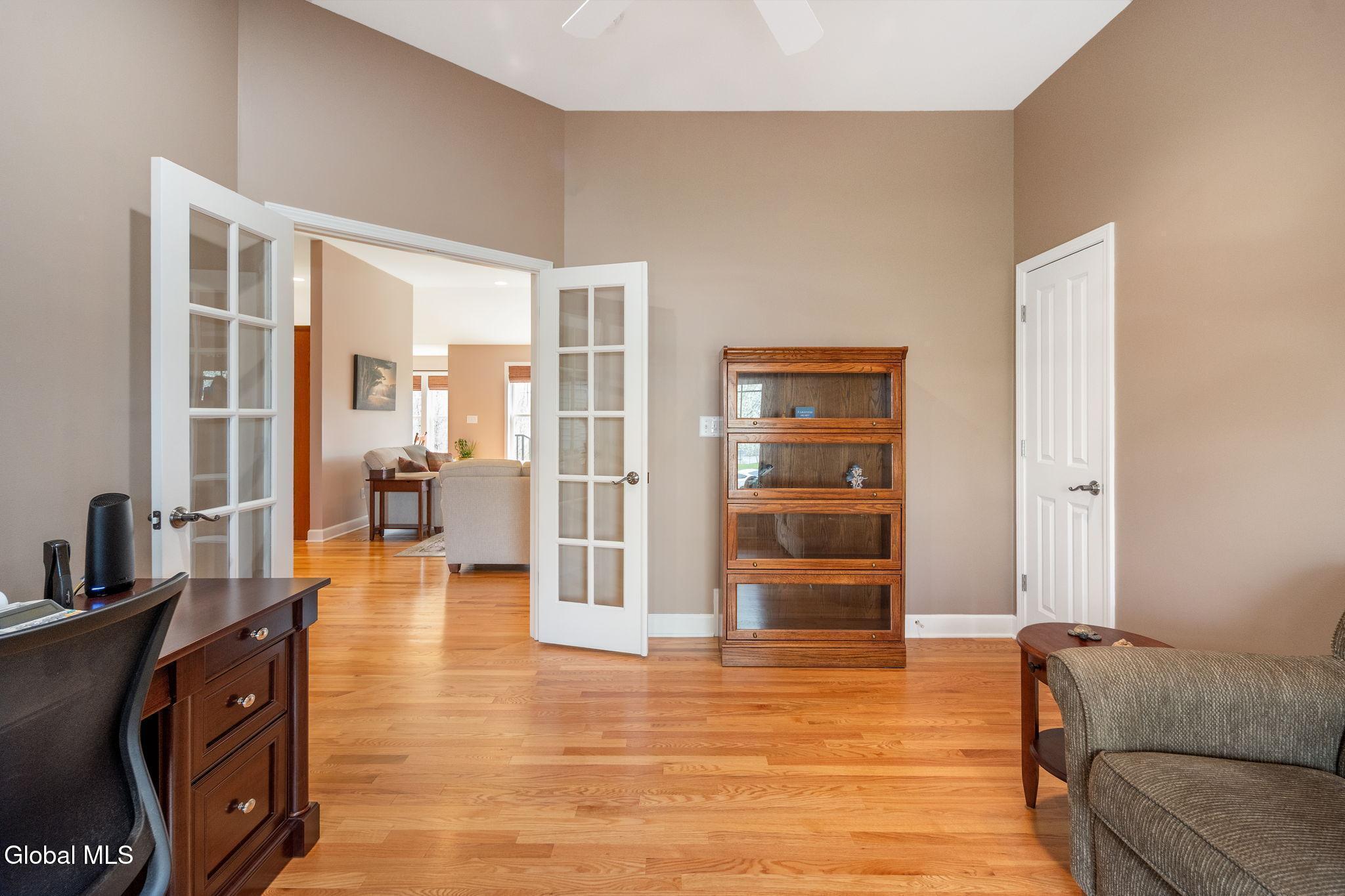 37 Gladstone Circle Mechanicville NY 12118
