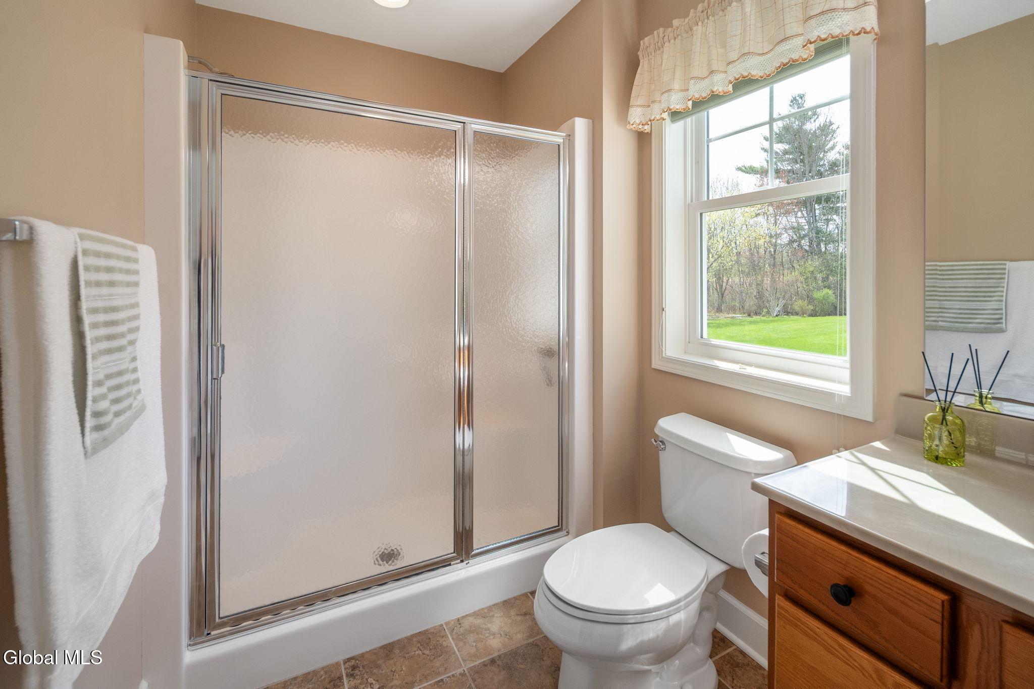 37 Gladstone Circle Mechanicville NY 12118