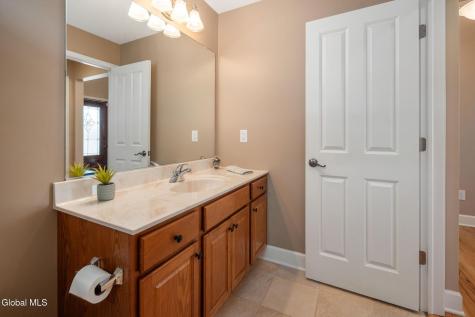 37 Gladstone Circle Mechanicville NY 12118
