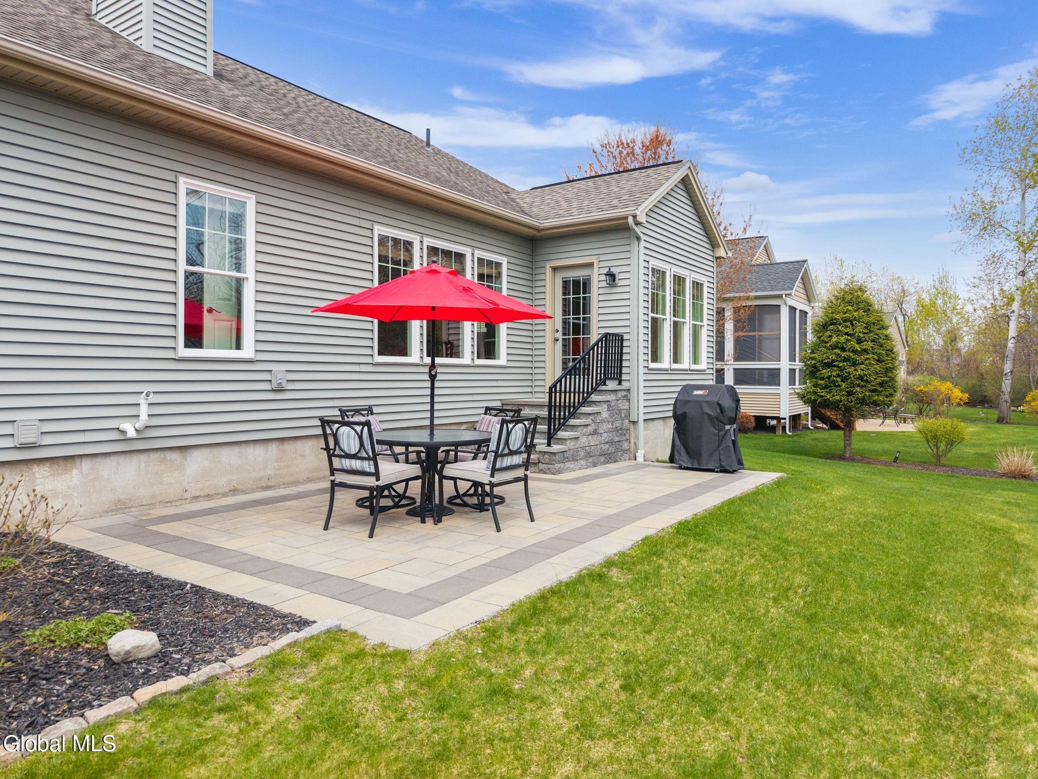 37 Gladstone Circle Mechanicville NY 12118