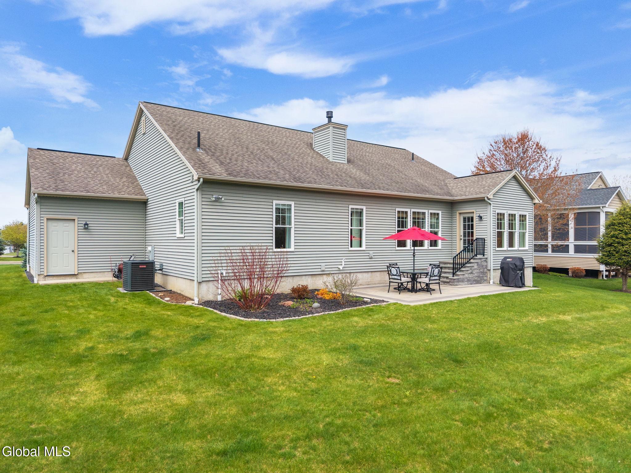 37 Gladstone Circle Mechanicville NY 12118