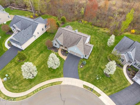 37 Gladstone Circle Mechanicville NY 12118