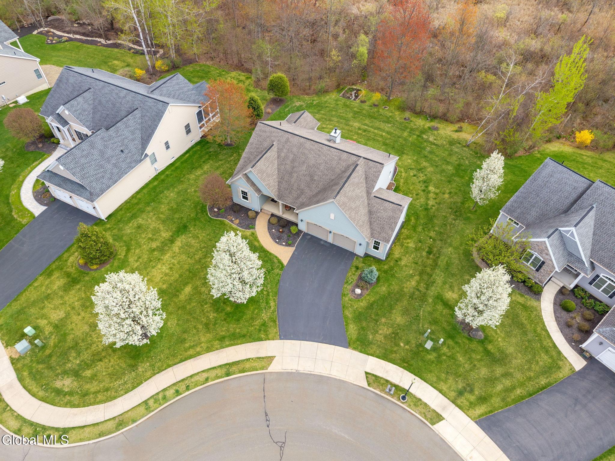 37 Gladstone Circle Mechanicville NY 12118