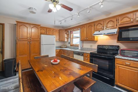 153 Penny Lane Cobleskill NY 12043