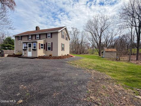 28 Hollister Street Coxsackie NY 12051