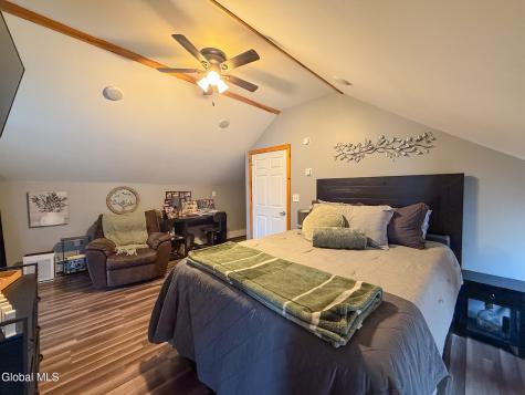 28 Hollister Street Coxsackie NY 12051