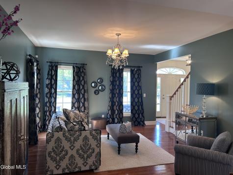 224 Brittany Place Niskayuna NY 12309