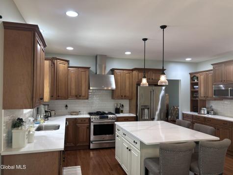 224 Brittany Place Niskayuna NY 12309